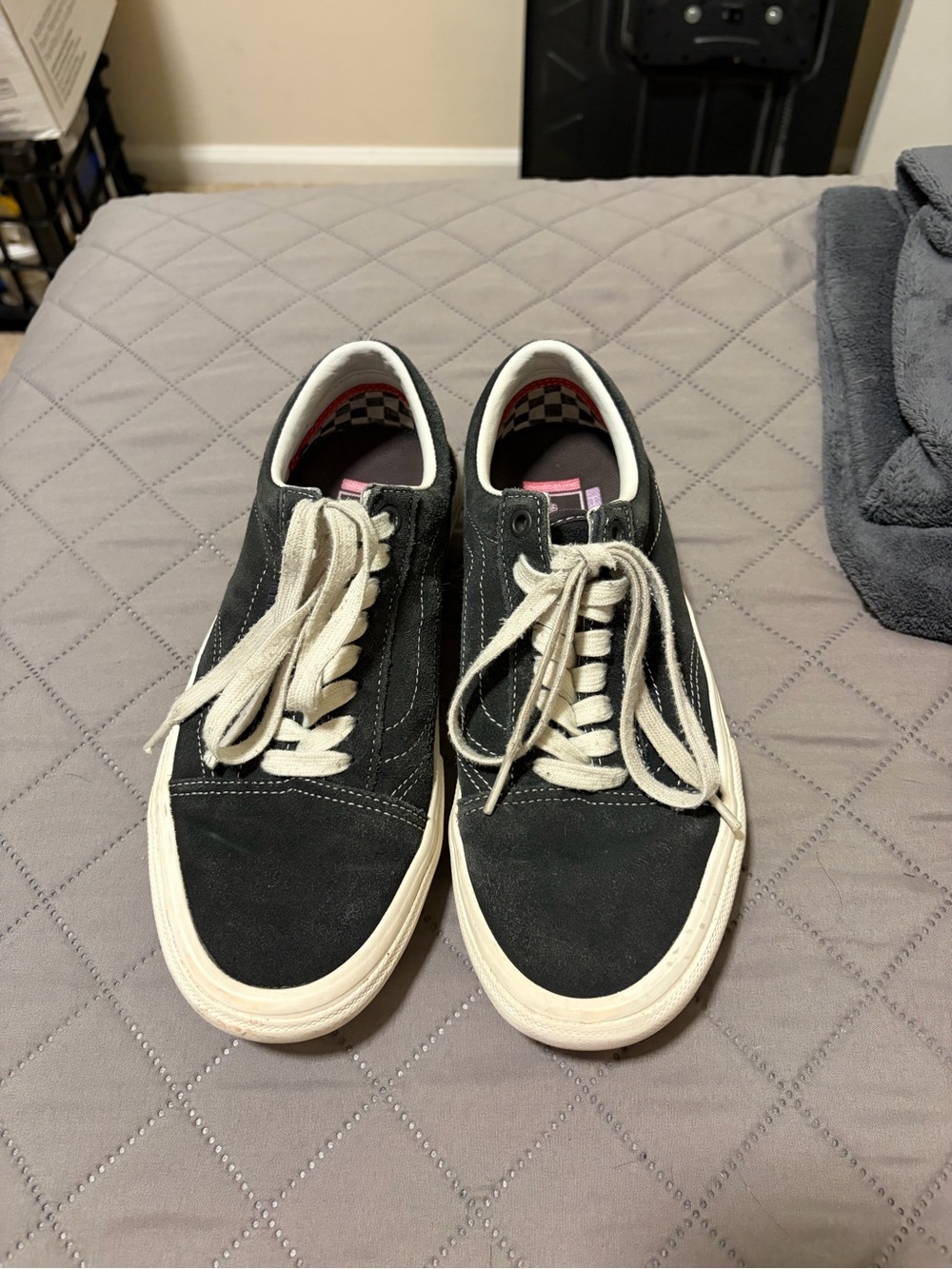 Men’s Van’s size 7.5